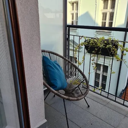 Bastova, Stela & Mia * Bratislava