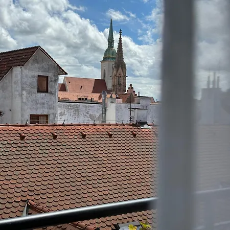 Bastova, Stela & Mia Bratislava