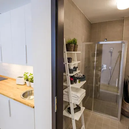 Bastova, Stela & Mia * ברטיסלאבה