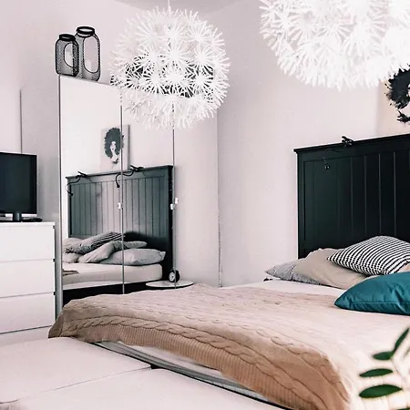 Bastova, Stela & Mia