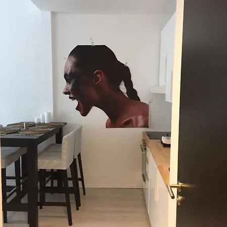 Bastova, Stela & Mia ברטיסלאבה