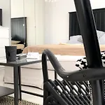 Bastova, Stela & Mia Pozsony