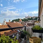 Apartman Bastova, Stela & Mia *