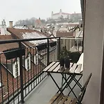 Apartman Bastova, Stela & Mia
