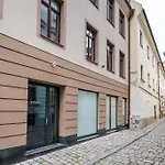 Bastova, Stela & Mia Apartman *