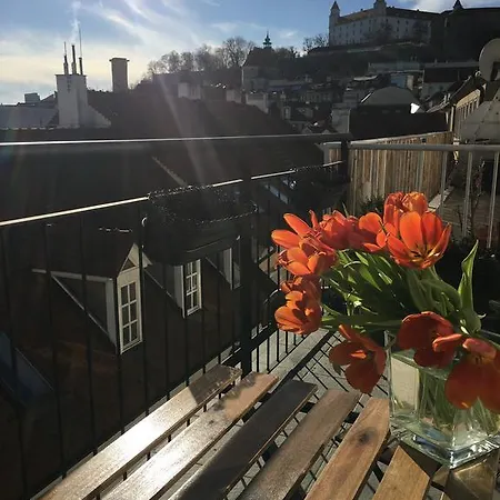 Bastova, Stela & Mia Bratislava